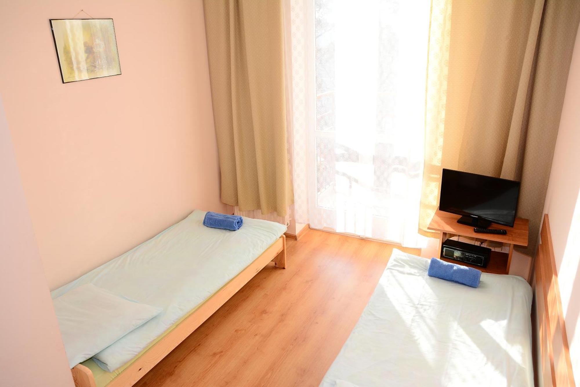 Pokój Dwuosobowy typu Standard z prysznicem